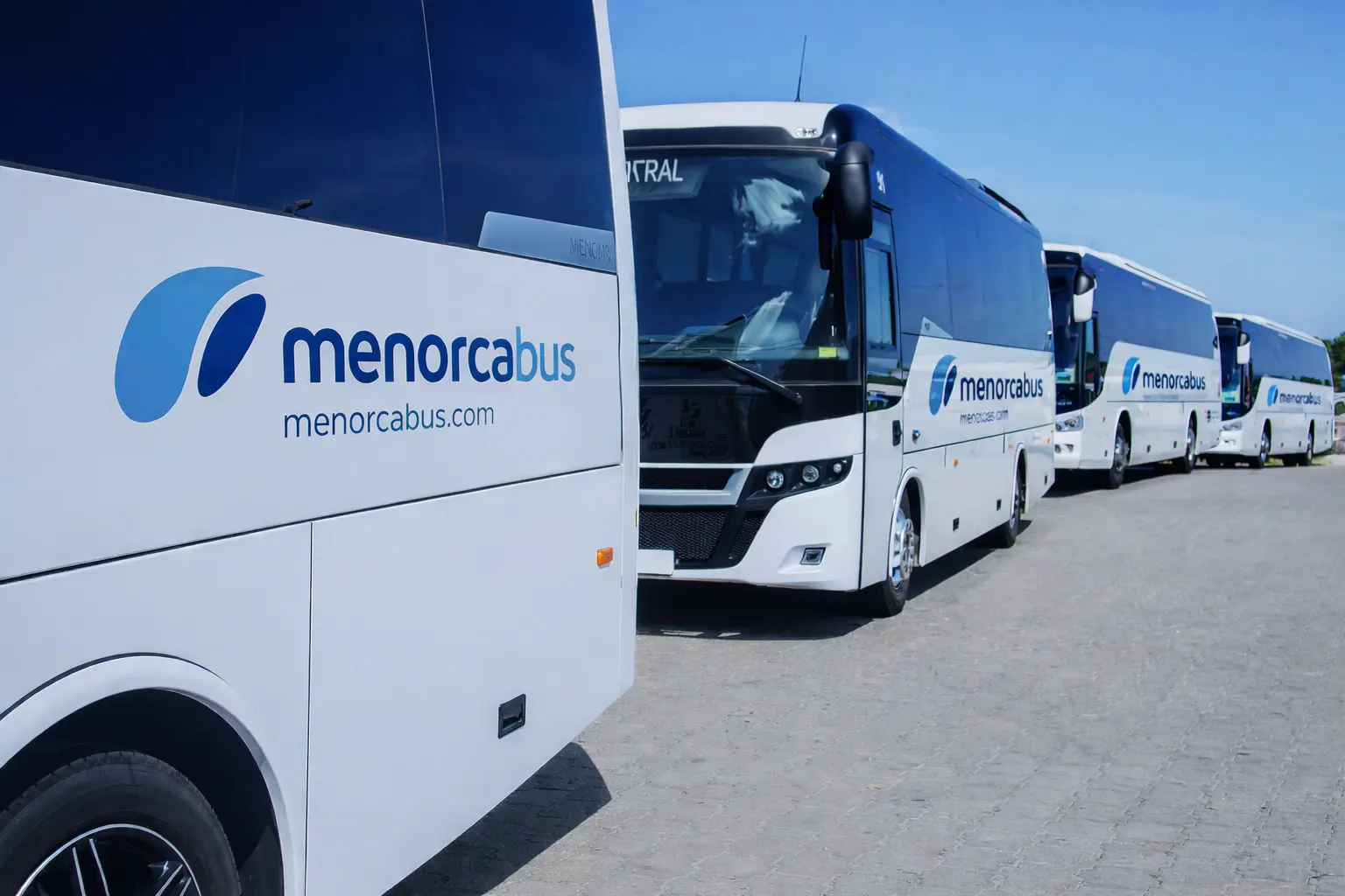 Flota autobuses en Menorca